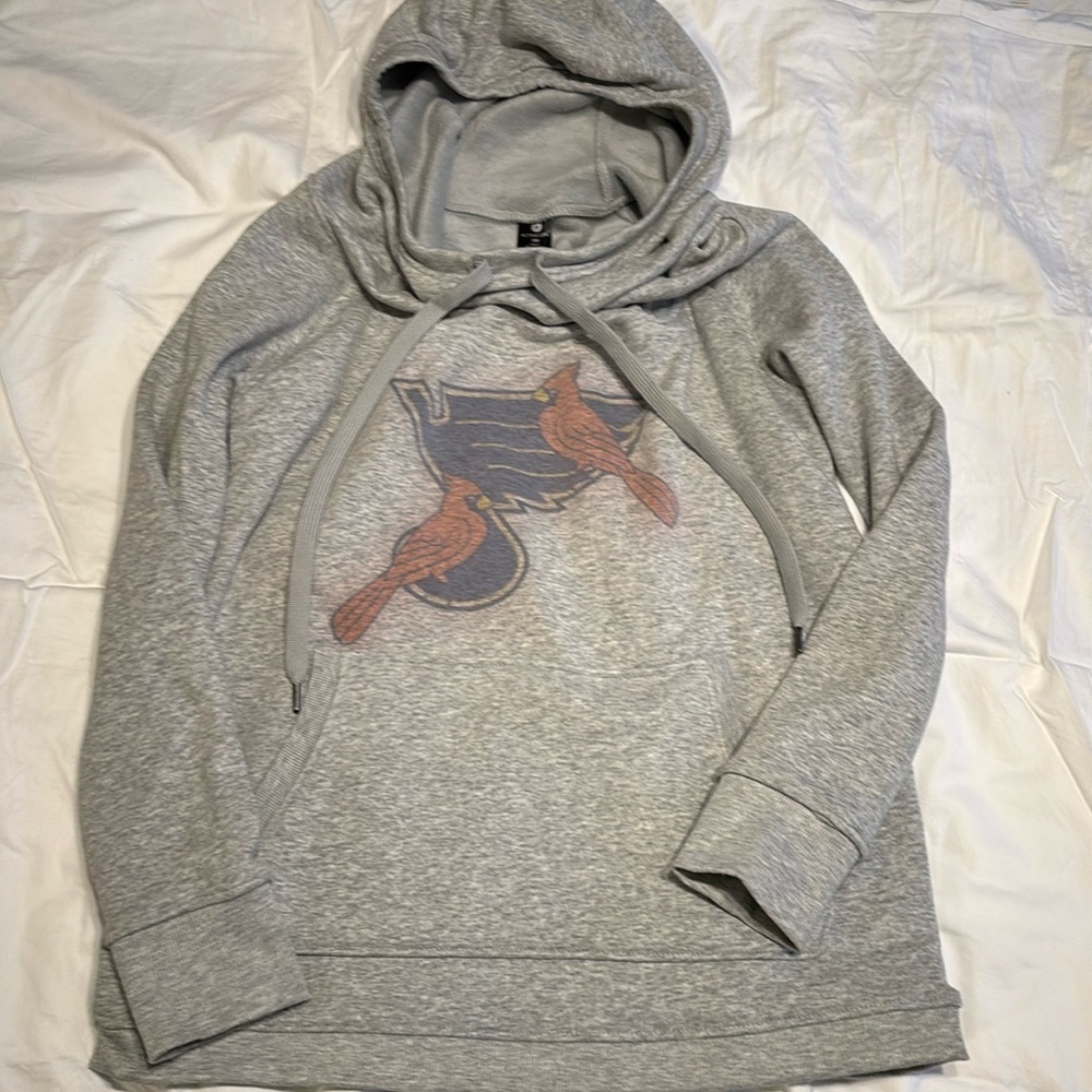 ST. LOUIS SPORTS FANS! Cardinals/Blues Hoodie! Women’s Small
